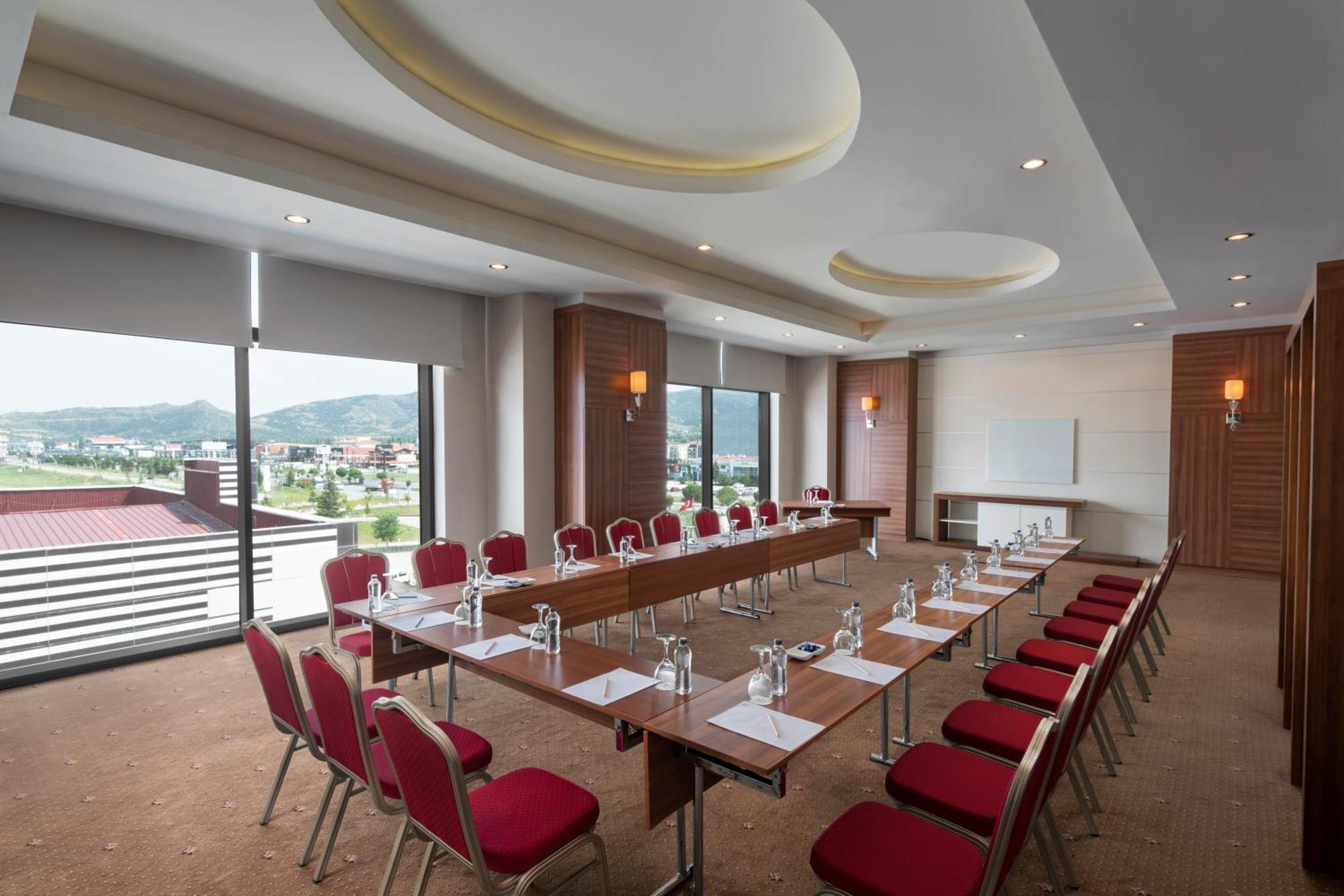 Отель Ng Afyon Wellness & Convention Афьон Экстерьер фото